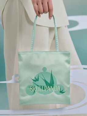 pop mart Skullpanda The Mirage handbag